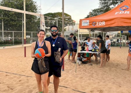 Torneio de Vôlei de Areia Para Casais agita final de semana em Caarapó