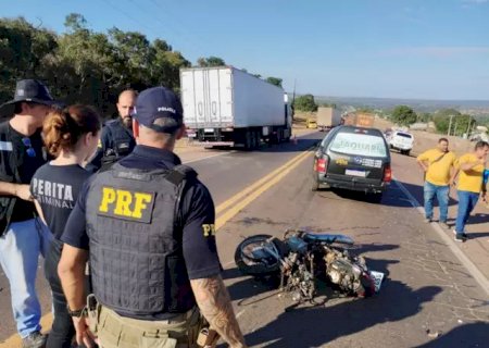 Motociclista morre ao invadir pista contrária e bater em caminhão boiadeiro em Coxim>
