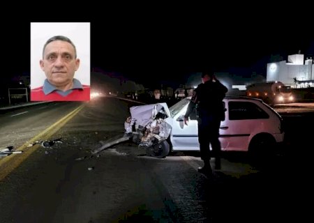 Acidente entre carro e carreta mata sargento reformado da PM na BR-060