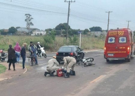 Acidente entre carro e moto nesta quinta-feira deixa uma pessoa ferida em Caarapó