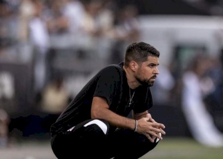 Corinthians demite António Oliveira após derrota em clássico>