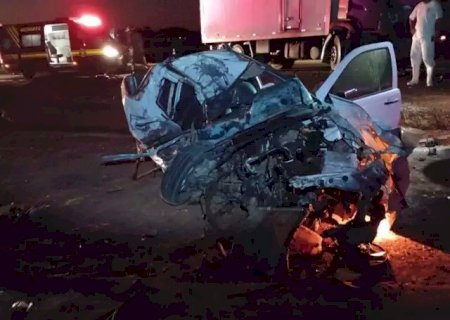 Motorista sobrevive a acidente que deixou picape destruída em Chapadão do Sul