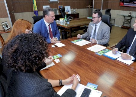 Ministro Fávaro discute propostas para desburocratização das exportações