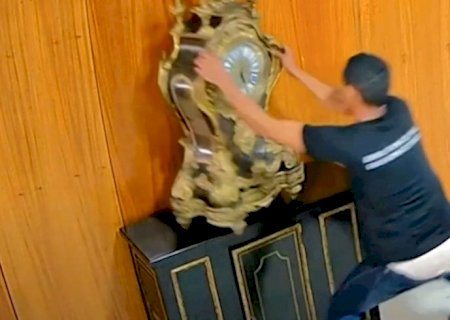 Moraes mantém prisão de réu que quebrou relógio histórico no Planalto