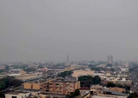 Fumaça cobre Dourados e cheiro de queimada toma conta da cidade>