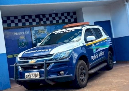 Homem é preso após furtar barras de chocolates e outros doces em supermercado de Caarapó