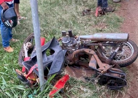 Sul-mato-grossense morre ao bater moto em carreta na fronteira