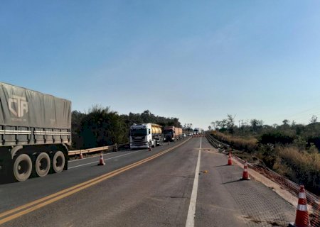 Trechos em obras na BR-163/MS exigem atenção dos motoristas nesta quarta-feira>