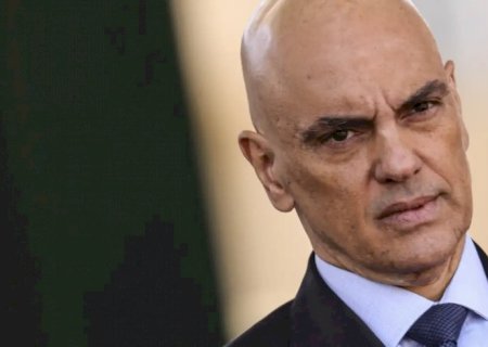 Moraes determina desbloqueio do X no Brasil