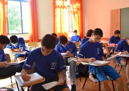 Obmep 2024: mais de 900 mil alunos fazem prova da 2ª fase neste sábado