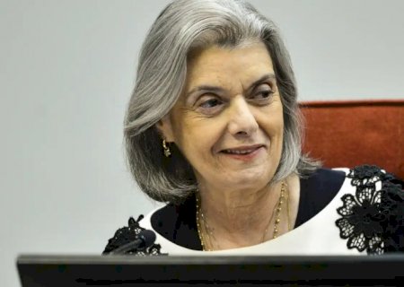 Cármen Lúcia diz que desinformação nas eleições é "cabresto digital"