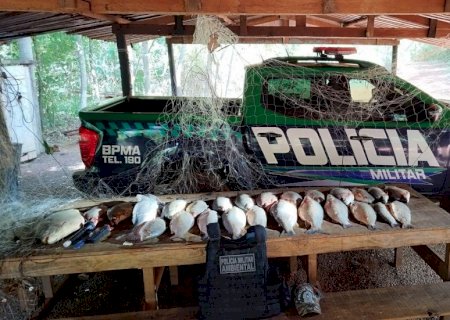 Quatro são presos com 56 kg de pescado ilegal no Rio Brilhante