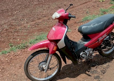 Motoqueiro tem pé dilacerado em acidente em Vicentina