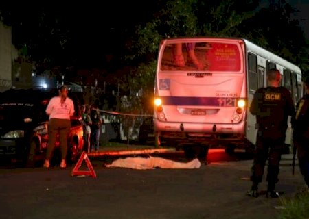 Motociclista morre em colisão com ônibus em cruzamento de Campo Grande