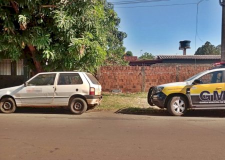 Guarda municipal recupera Uno furtado em Dourados