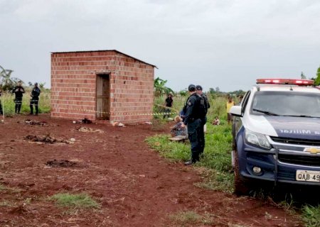 Mulher encontrada morta tem 79 anos, polícia suspeita de abuso sexual e sufocamento