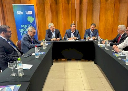 Na Expo Paraguai-Brasil, comitiva de MS tem encontros com empresários das áreas da construção civil e celulose>