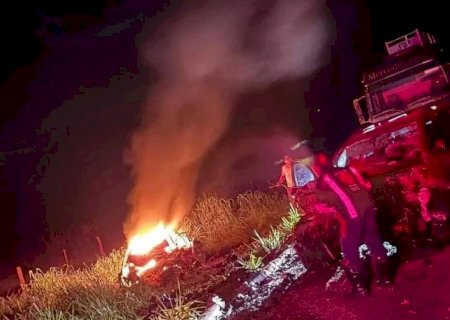 Acidente termina com três pessoas mortas carbonizadas em rodovia de MS>