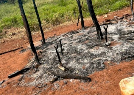 Homem incendeia casa com duas crianças dentro por disputa de terreno em MS: ‘Vou matar vocês’>