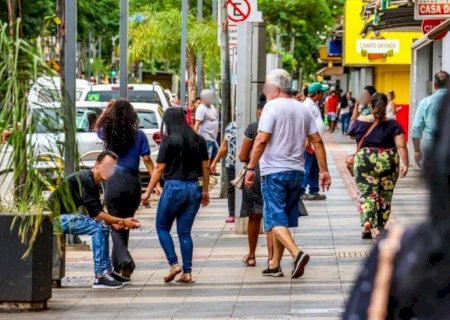 Fim de ano deve gerar 3 mil vagas temporárias com chance de efetivação em Campo Grande>