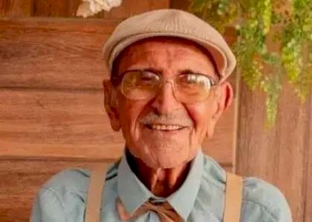 Idoso de 93 anos morre atropelado por carro enquanto atravessava rua em Amambai