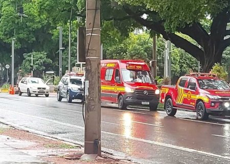 Idosa é atropelada por policial no Centro de Campo Grande