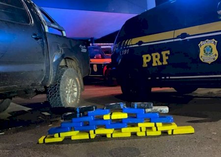 Homem é preso com cocaína escondida em pneu estepe de hilux>