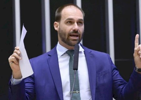 Eduardo Bolsonaro vai morar nos EUA e pede licença do cargo de deputado>