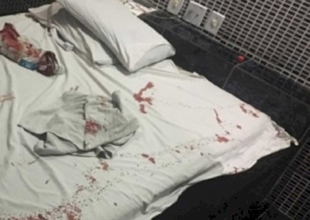 Sargento da PM e travesti saem na porrada dentro de motel>