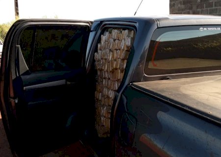 Perseguição termina com troca de tiros, dupla presa e mais de 1,4t de maconha apreendida