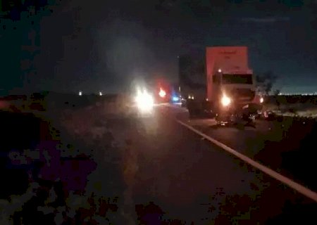 Motociclista morre em colisão frontal com caminhão que vinha para Caarapó na BR-060