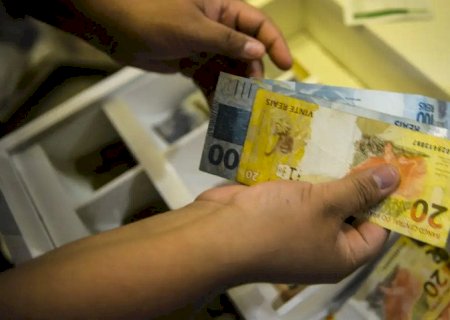 Rendimento médio dos brasileiros chega a R$ 3.270