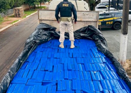 Motorista é preso transportando mais de 3,5 toneladas de maconha na BR-163