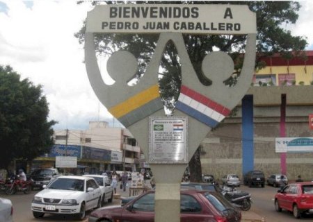 Douradenses denunciam extorsão de R$ 5 mil por policiais paraguaios em Pedro Juan>