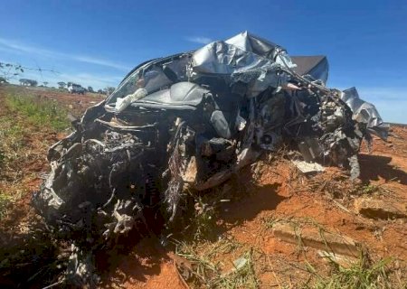 Motorista morre em acidente que fez caminhonete virar sucata na MS-112