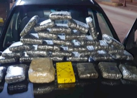 Dupla é presa com maconha e cocaína na região de fronteira