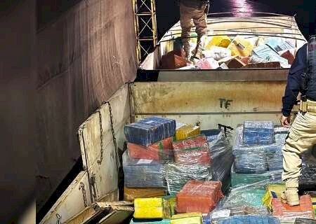 Carreta com 17 toneladas de maconha que saiu de MS é apreendida no Paraná>