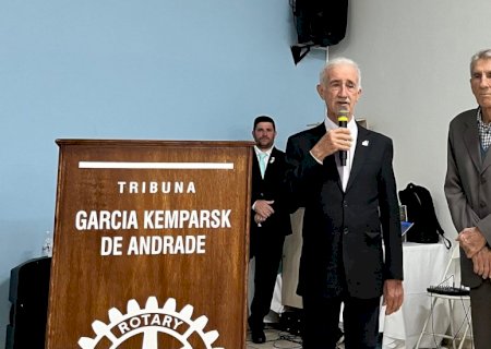 Rotary Club de Caarapó homenageia sócios fundadores em noite de reconhecimento