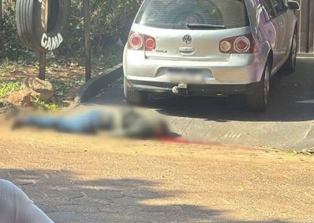 Confronto armado deixa dois mortos e carros incendiados na fronteira