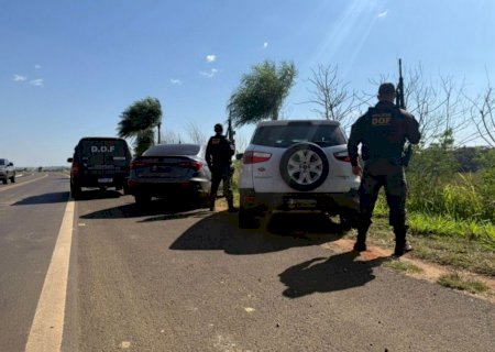 DOF recupera três veículos furtados que seriam entregues em Caarapó; Dupla é presa