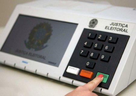 Corrida ao Senado em MS tem quatro candidatos praticamente empatados