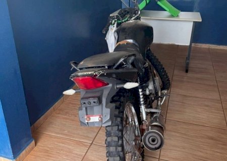 Homem é preso em Caarapó com motocicleta sem chassi, motor e placa