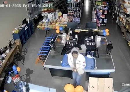 Câmeras registram furto a comércio no centro de Caarapó (Vídeo)