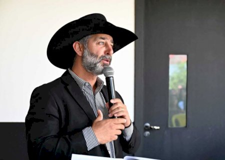 'Mais louco do Brasil', prefeito de Ivinhema demitirá ao menos 100 servidores