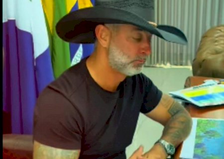 Juliano Ferro terá que explicar por que usou casa e caminhonete em nome de réu por tráfico