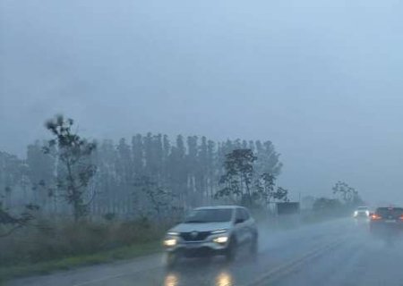 Nas rodovias de MS, chuva forte &eacute; sinal de alerta e cuidado redobrado