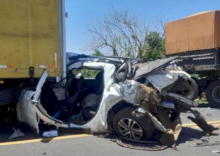 Mulher morre em acidente envolvendo quatro ve&iacute;culos na BR-163 em Juti