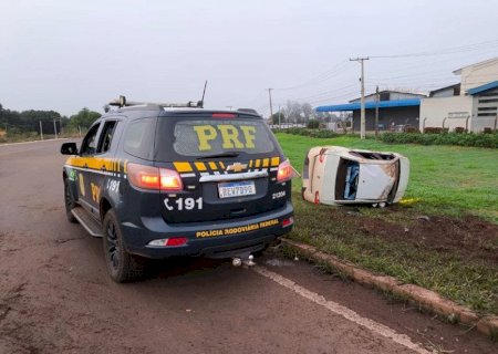 PRF apreende R$ 10,7 milhões em maconha após perseguição e capotamento>
