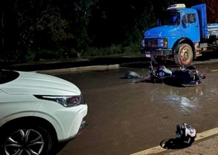 Pastor morre após colidir moto recém-adquirida em caminhão