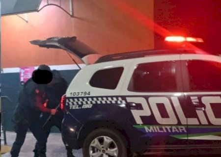 Homem é preso após agredir companheira com criança no colo em Caarapó